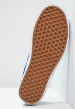 Vans Ua Classic Slip-On - Mocasines - Navy -Toni Pons Ventas 19ebd9e516bb4d7ea8dd153725979363