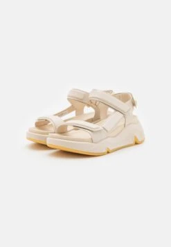 ECCO Chunky- Sandalias Con Plataforma - Beige -Toni Pons Ventas 2d2918b6a74f40dd8e091c58f926b409