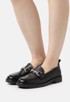 Pavement Shelly Buckle - Mocasines - Black/Silver