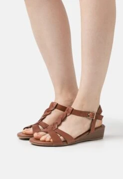 Marks & Spencer Wide Fit Wedge - Sandalias - Tan