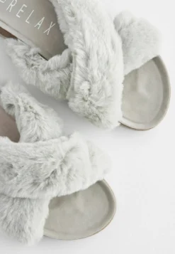 Next Crossover Standard - Pantuflas - Grey -Toni Pons Ventas 36d67467f3654ada8aa0f4c017f71666 scaled