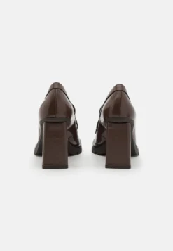 MARC CAIN Zapatos Altos - Dark Wood -Toni Pons Ventas 444c883976b74cc392db622e592eb327 scaled