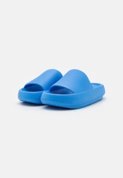 Even&Odd Chanclas De Baño - Blue -Toni Pons Ventas 56261f690f8d464e93ef0384b21ab363 scaled