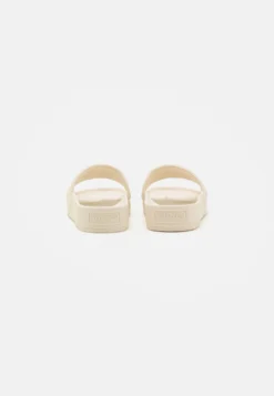 Hunter ORIGINAL Womens Bloom Algae Foam Slide - Chanclas De Baño - Soft Sand -Toni Pons Ventas 67d947c26d634c46ae6a22907c4f1a77 scaled