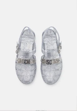 MOSCHINO Chanclas De Baño - Argento -Toni Pons Ventas 7b272e214d6c47208f58c8d23b276030 scaled