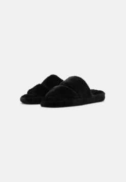 Even&Odd Pantuflas - Black -Toni Pons Ventas 817e1fe3136f4bd6b388130c25429ae3 scaled