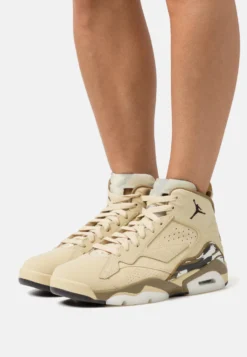 Wmns Jordan Mvp - Zapatillas Altas - Team Gold/Shadow Brown/Brown Kelp/Sail -Toni Pons Ventas 87bd40e8742e4308a14f7d813ee41196 scaled