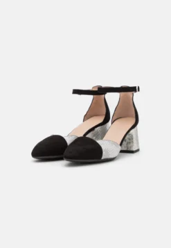 Wonders Tacones - Plata -Toni Pons Ventas 8ac4e747fb43488c9864c8045afaffdc scaled