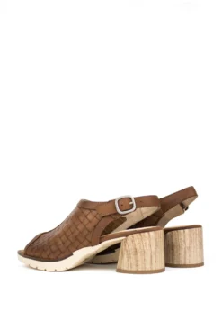 Hobby Sandalias - Brun -Toni Pons Ventas 8d9aec204af944228996c5df772e1e6a scaled