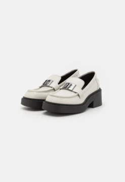 Furla College Loafer- Mocasines - Marshmallow/Nero -Toni Pons Ventas c19b2adc1743445c91c88b88dc68a971 scaled