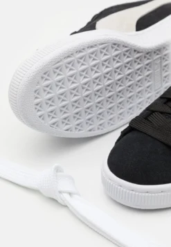 Puma Classic Xxi - Zapatillas - Black/White -Toni Pons Ventas e44eab5555024270a19bb9e63107862d scaled