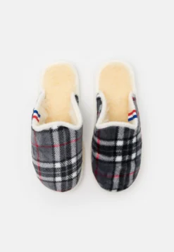 Chalet Chausson Check Unisex - Pantuflas - Gris -Toni Pons Ventas f1f94ceabb244889a3412a6503c4ba34 scaled