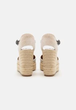 Kurt Geiger London Mandy- Alpargatas - White 10 Kurt Geiger London Mandy- Alpargatas - White -Toni Pons Ventas f4f0bec2f1b1474f8f7a571d3b0ddc84